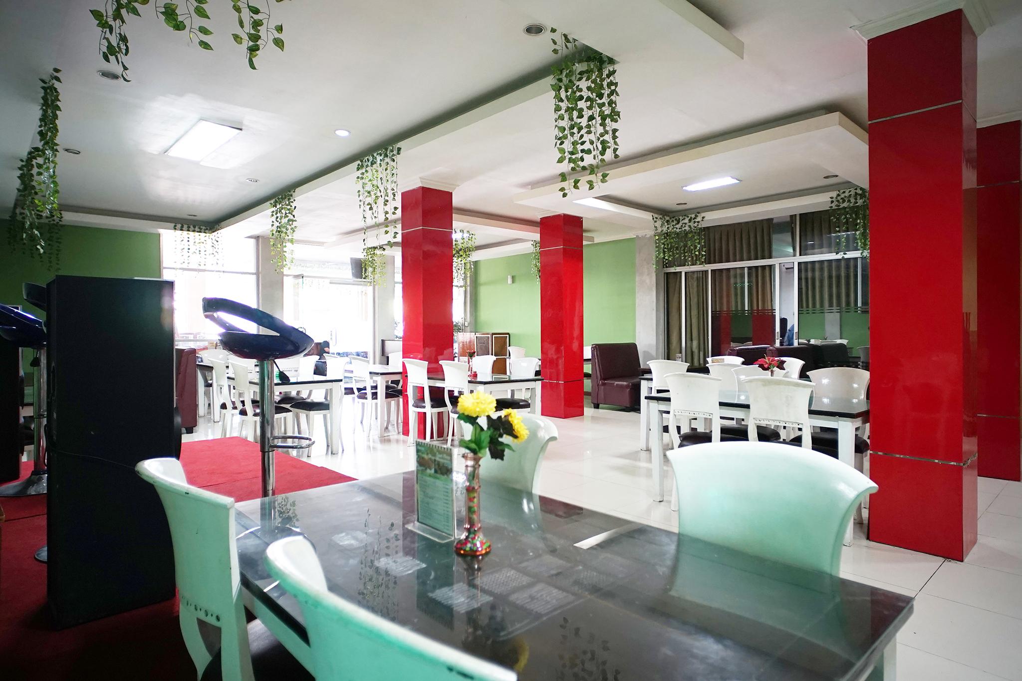 Capital O 2885 Hemra Hotel Balikpapan (Borneo) Exterior foto